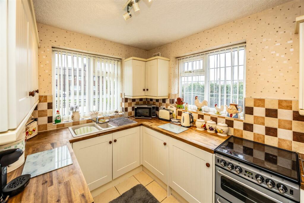 Additional image 17 of Tyersal Lane, Bradford