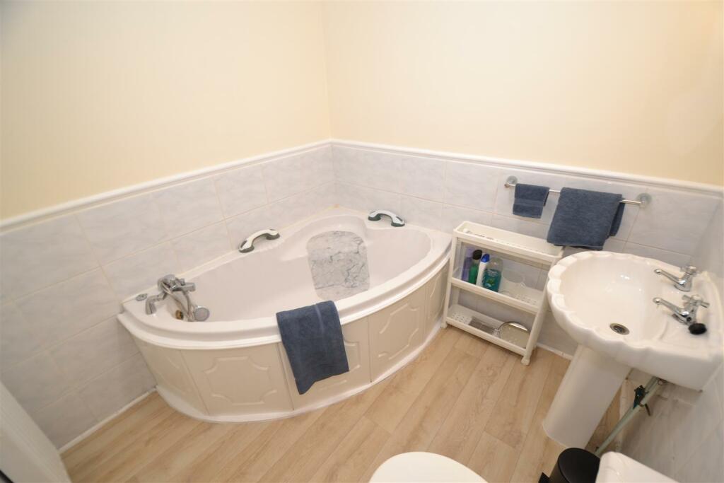 Additional image 8 of Priestley Hill, Queensbury, Bradford