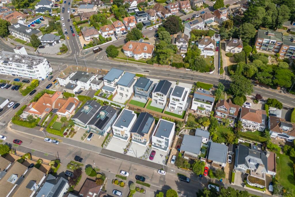 Additional image 4 of Dorset Lake Avenue, Lilliput