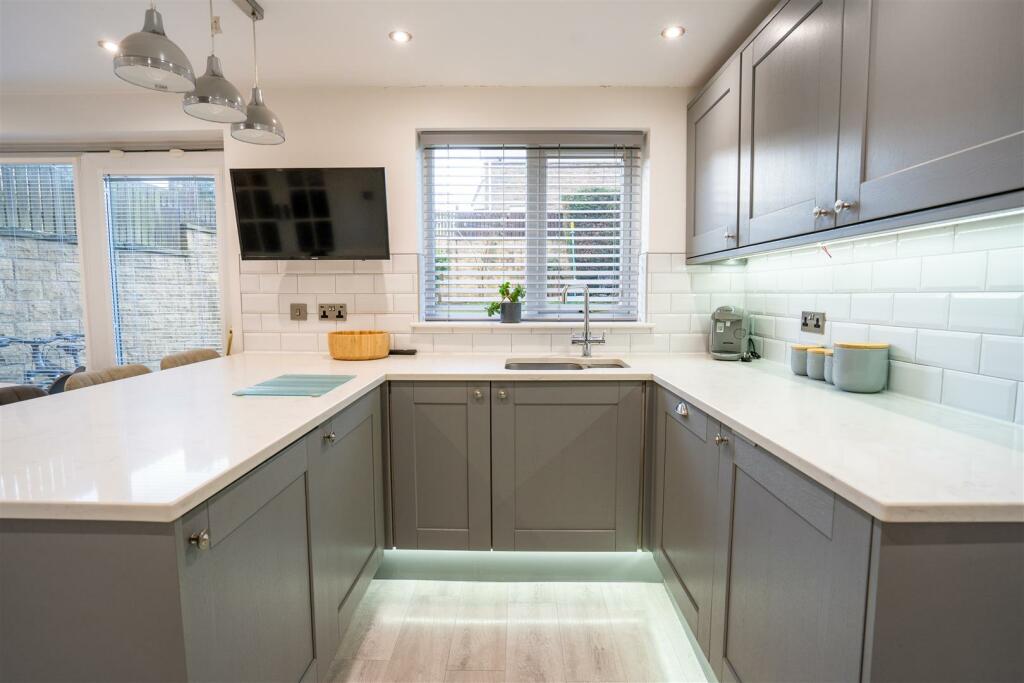 Additional image 7 of Grayshon Drive, Wibsey, Bradford