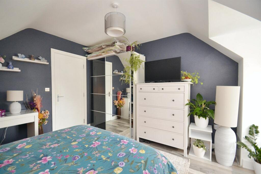 Additional image 11 of Darbys Corner