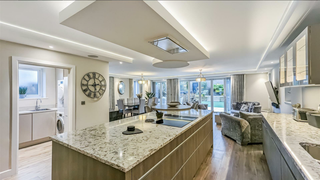 Additional image 6 of Sherwood Avenue, Whitecliff