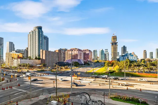 Additional image 32 of 60 absolute Ave Unit 302