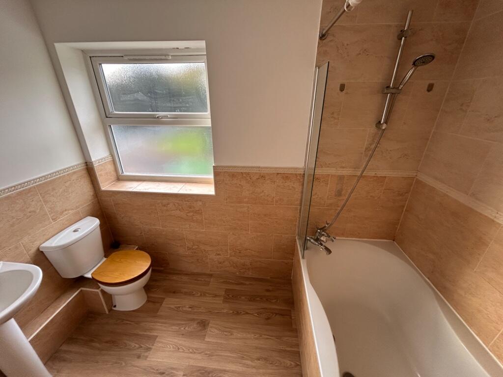 Additional image 9 of Ashley Road Parkstone, spacious flat with parking