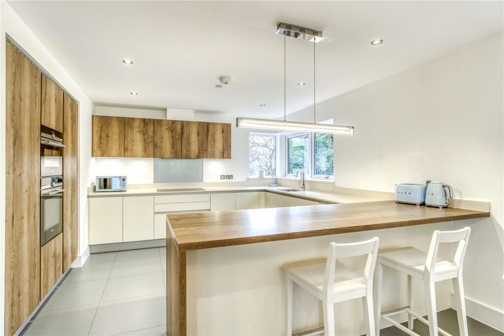 Additional image 3 of Delhi Close, Poole, Dorset, BH14