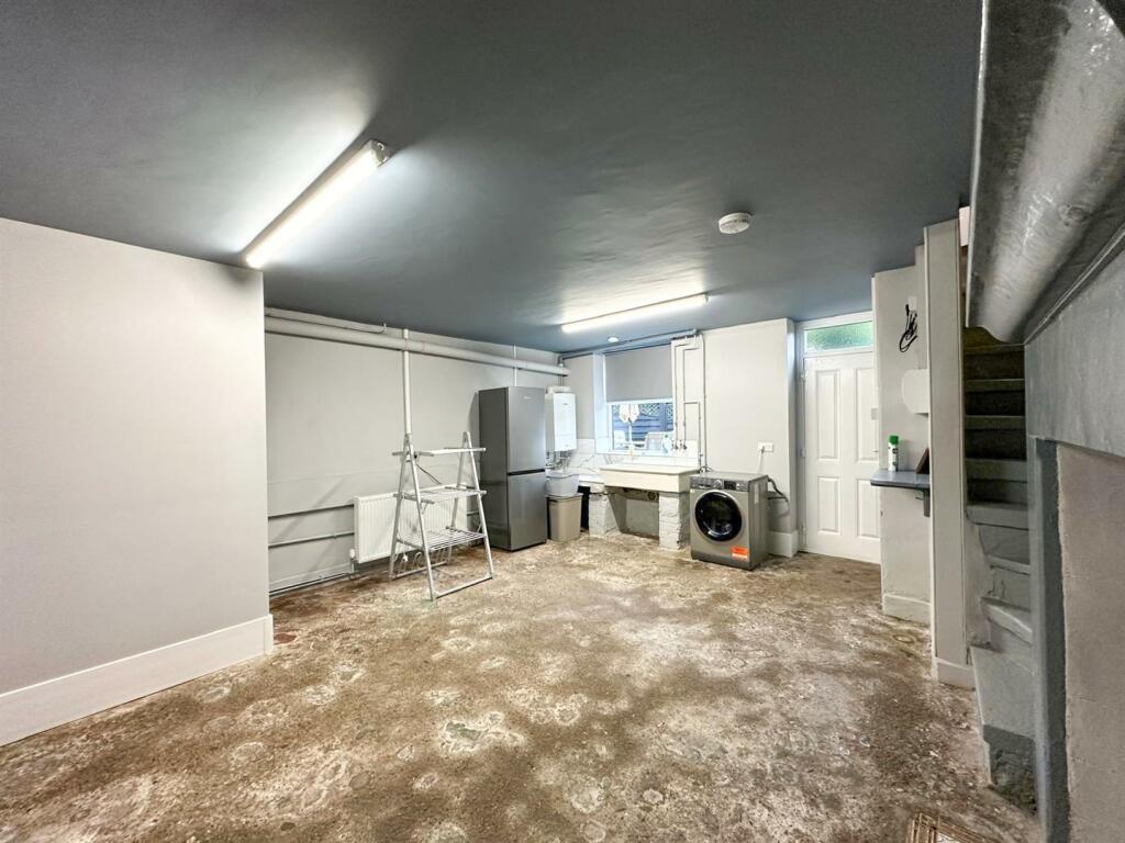 Additional image 23 of Glen Lee Lane, Keighley