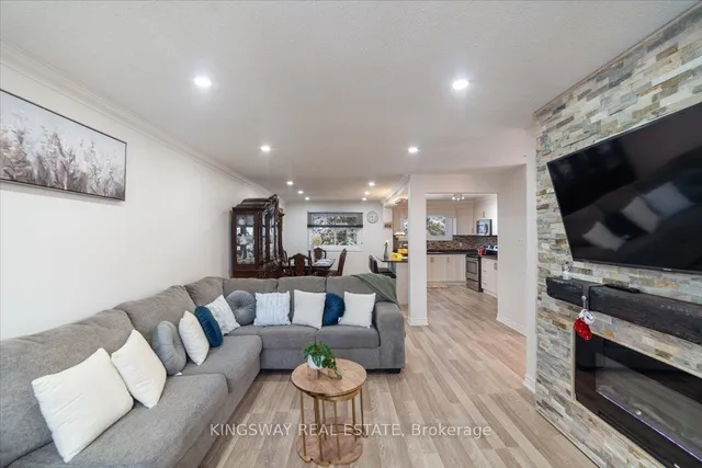 Additional image 4 of 109 Ashton Cres Unit 109