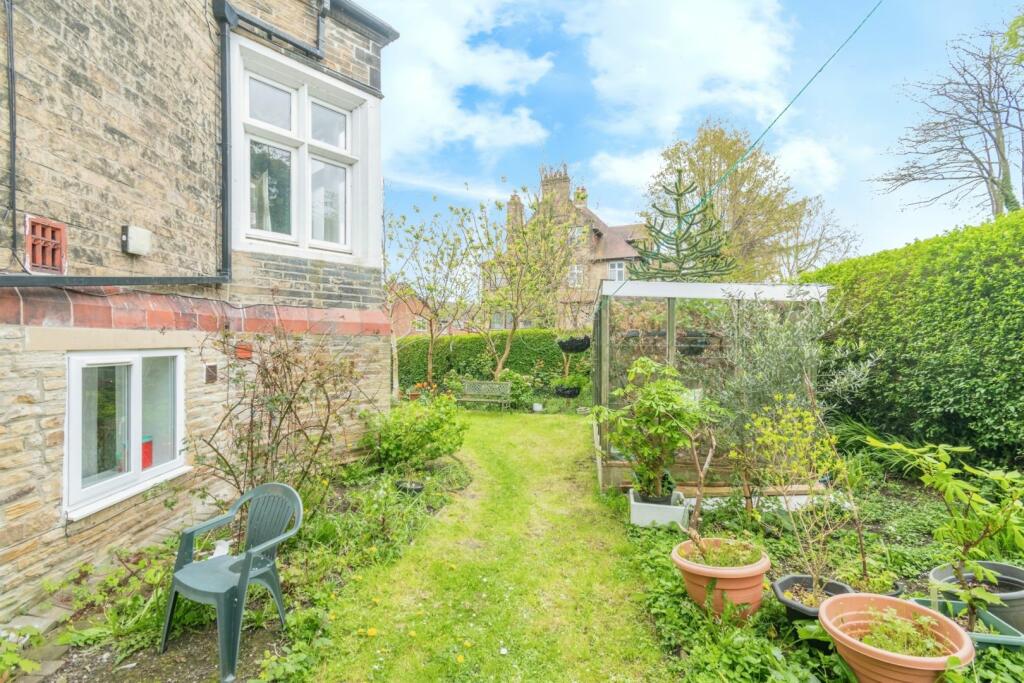 Additional image 40 of Park Grove, Bradford, BD9