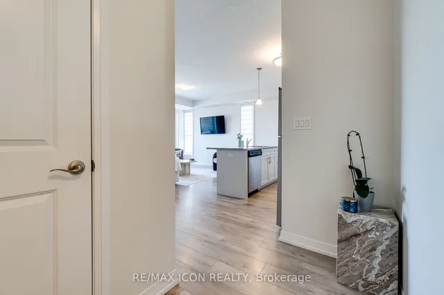 Additional image 6 of 261 Woodbine Ave Unit 68