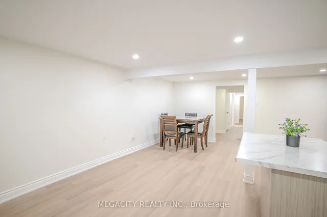 Additional image 18 of 7800 Priory Cres