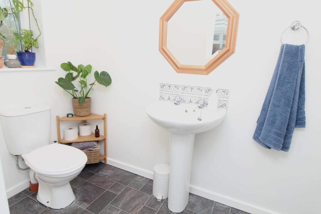 Additional image 7 of Golden View Drive, Thwaites Brow, Keighley, BD21