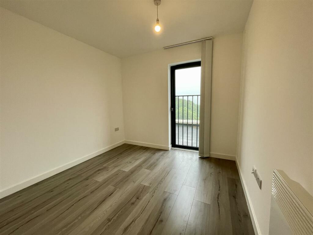 Additional image 12 of Bingley Road, Bradford