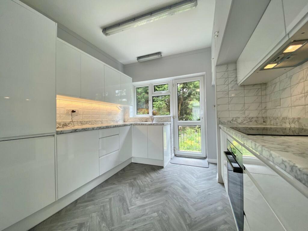 Additional image 5 of Hurst Hill, Lilliput, BH14