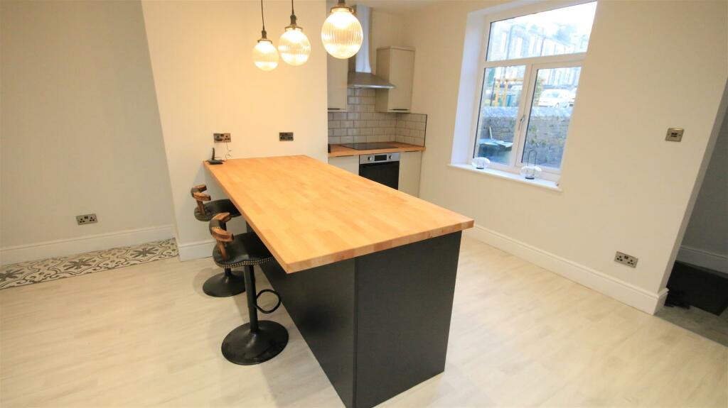 Additional image 9 of Oakleigh Road, Clayton, Bradford