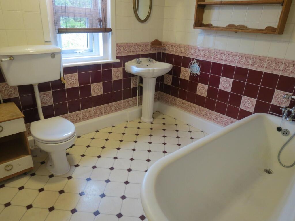 Additional image 10 of 5 bedroom Detached House in Ensbury Park