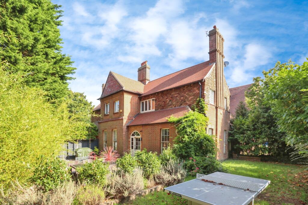 St. Clements Road, Bournemouth, BH1