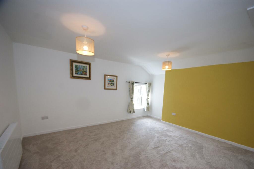 Additional image 7 of Skipton