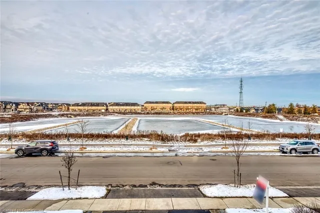 Additional image 32 of 428 Dalgleish Trail Trail