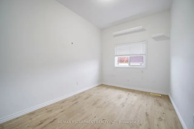 Additional image 30 of 284 Sophia Cres