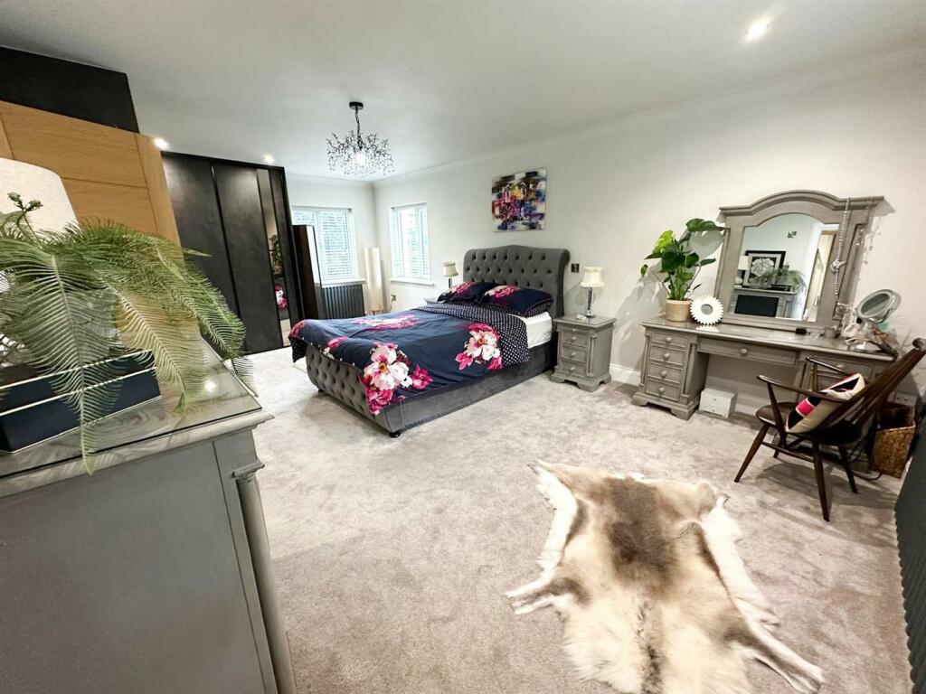 Additional image 32 of Ladymead, Glenlyon Avenue, Keighley