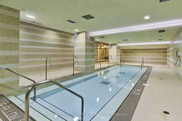 Additional image 33 of 70 Roehampton Ave Unit 2620