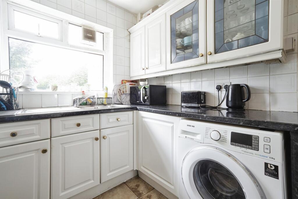 Additional image 5 of Branksome Crescent, Bradford
