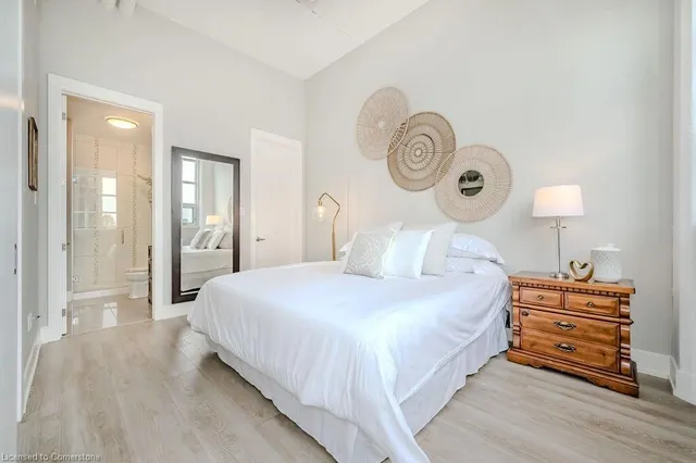 Additional image 17 of 112 Benton St Unit 210