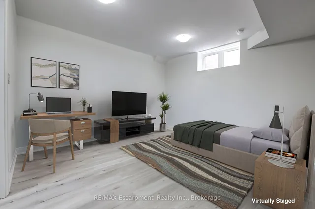 Additional image 29 of 560 Woodview Rd