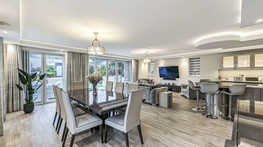 Additional image 7 of Sherwood Avenue, Whitecliff