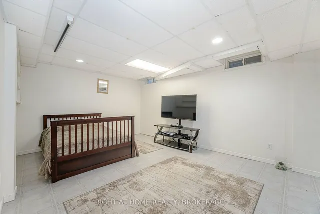 Additional image 34 of 1190 Fox Cres