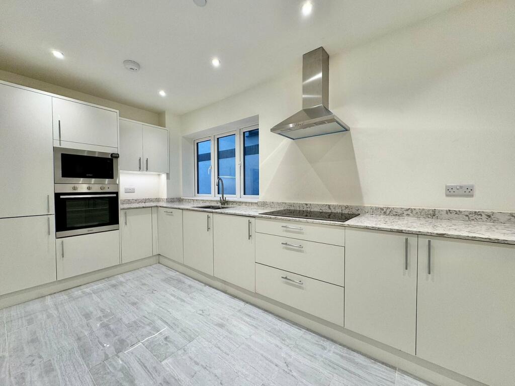 Additional image 23 of Waterloo Road, Poole, BH17