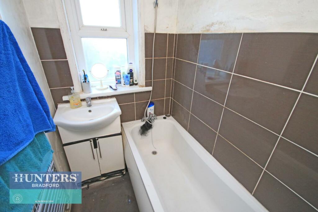 Additional image 17 of REF TN - Lynfield Drive Heaton, Bradford, West Yorkshire, BD9 6DX