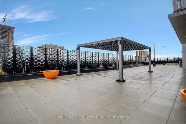 Additional image 34 of 60 Charles St Unit 2403