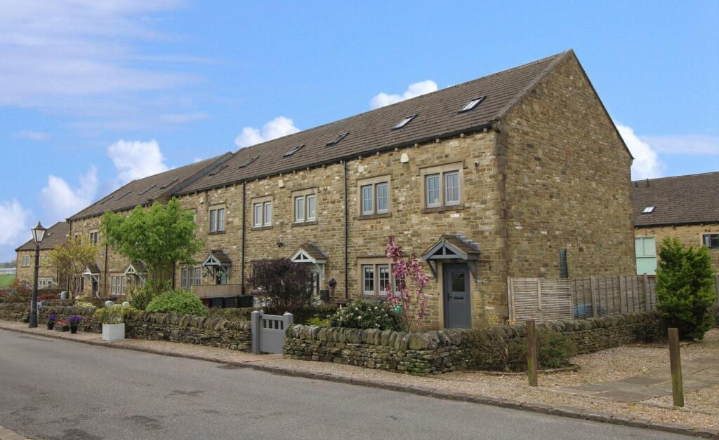 Denholme House Farm Drive, Denholme Gate, Bradford, BD13