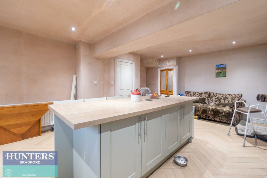 Additional image 4 of REF SR - Tyersal Avenue Tyersal, Bradford, West Yorkshire, BD4 8HJ