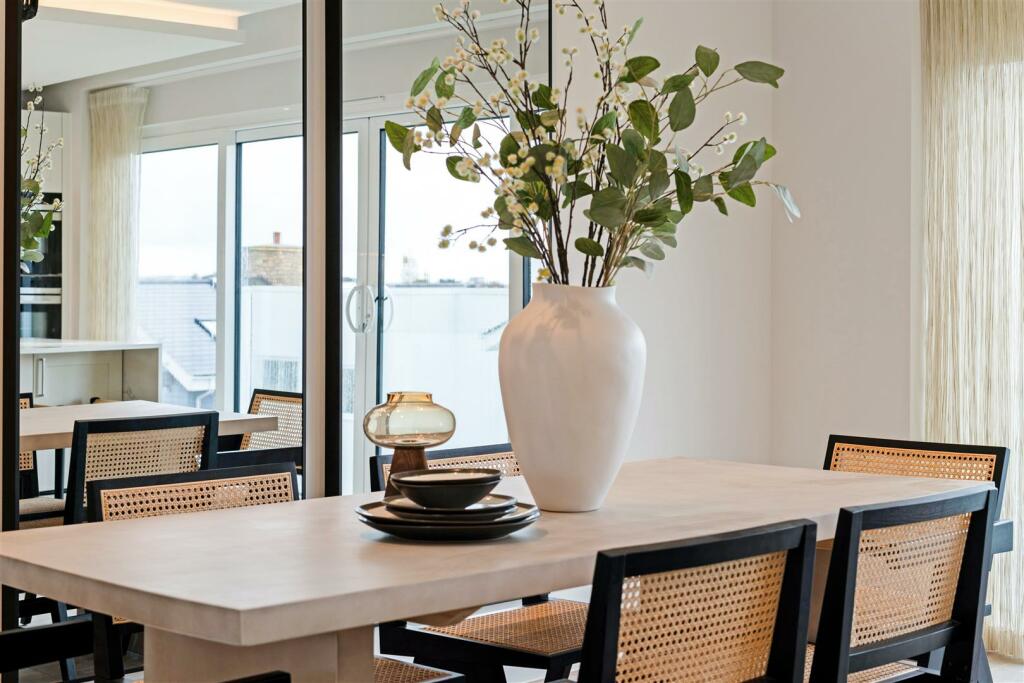 Additional image 11 of Sandbanks Road, Lilliput