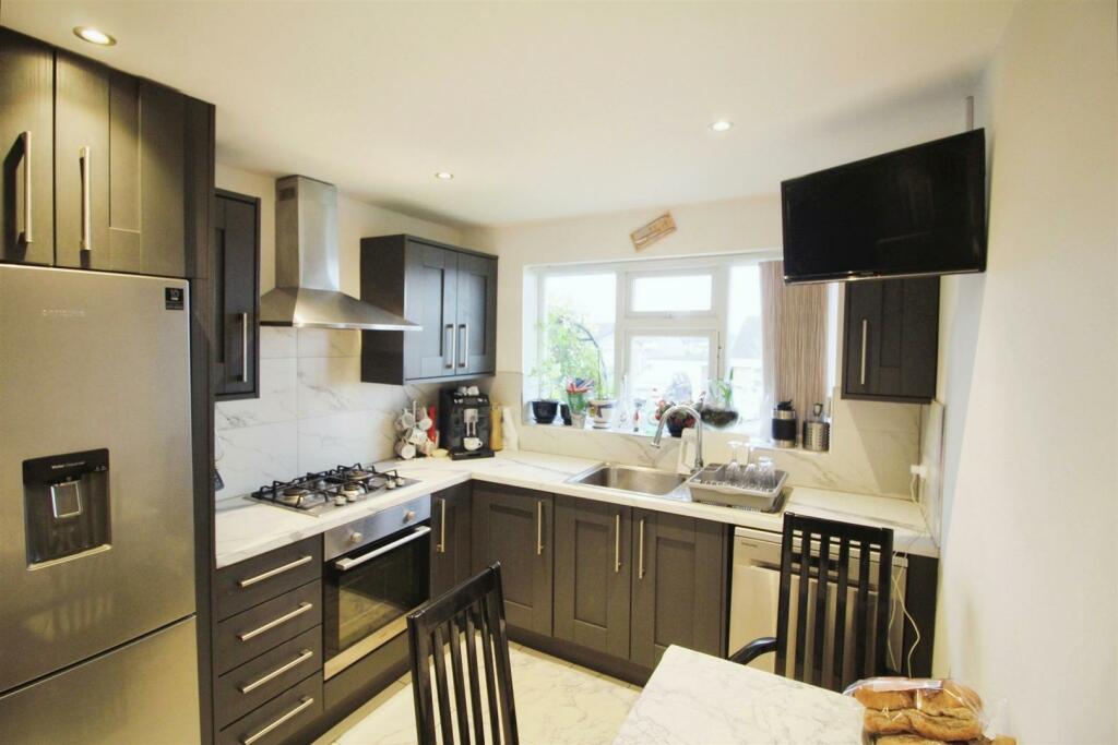 Additional image 5 of Lichfield Mount, Bradford, BD2 1NX