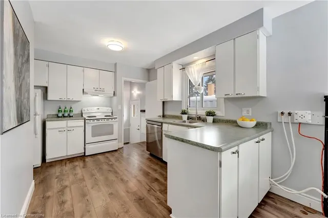 Additional image 8 of 11 Southmoor Dr