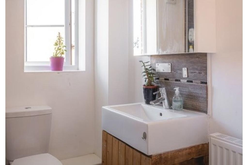 Additional image 10 of Saxton Place, Bradford, BD4