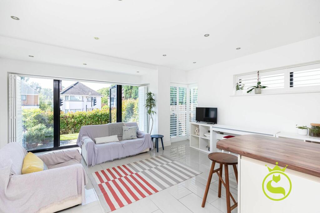 Additional image 3 of Town House- Cluster Views, Sandbanks Road, Whitecliff, Poole BH14