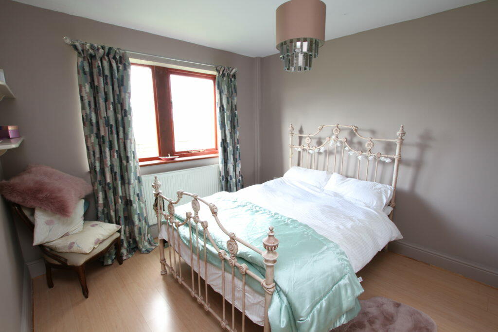 Additional image 14 of 5 bedroom house for sale – Cherry Tree House, Wilsden, Bradford, BD15 0DB