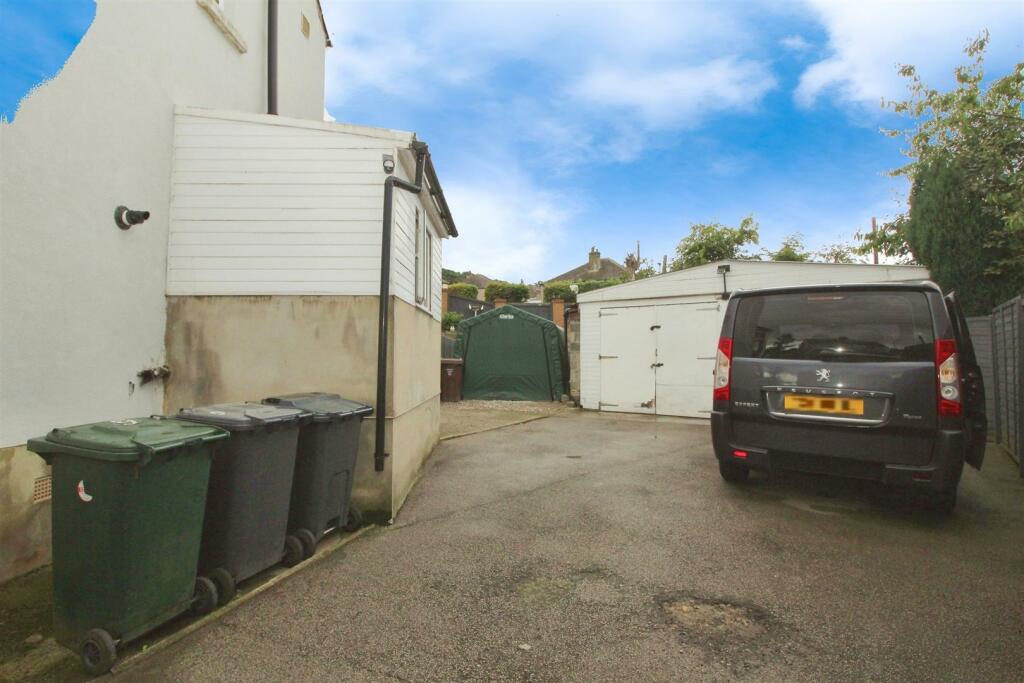 Additional image 23 of Dale Grove, Bradford, BD10 8UL