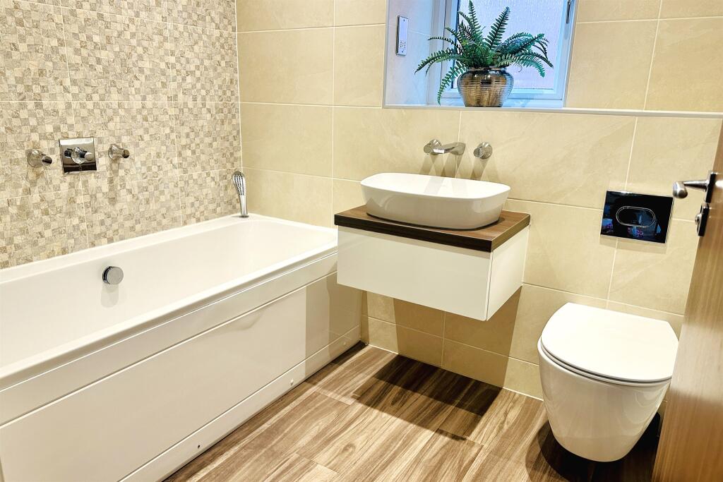 Additional image 11 of Harewood Drive, Bradford