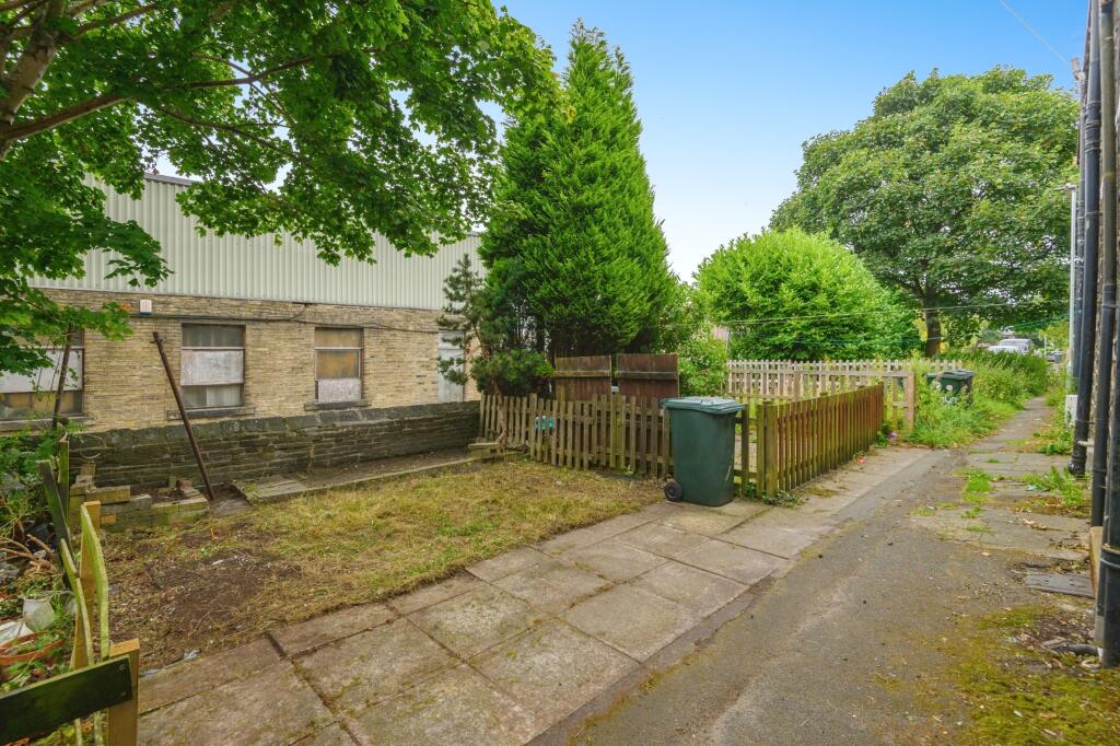 Additional image 14 of Giles Street, Bradford, BD6