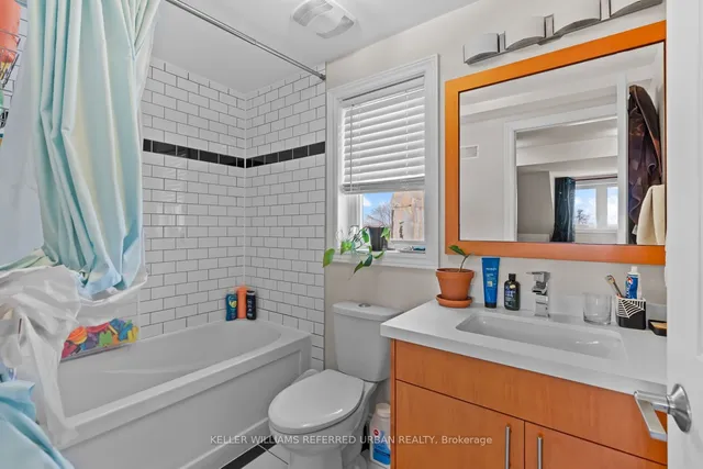 Additional image 27 of 32 Castleton Ave