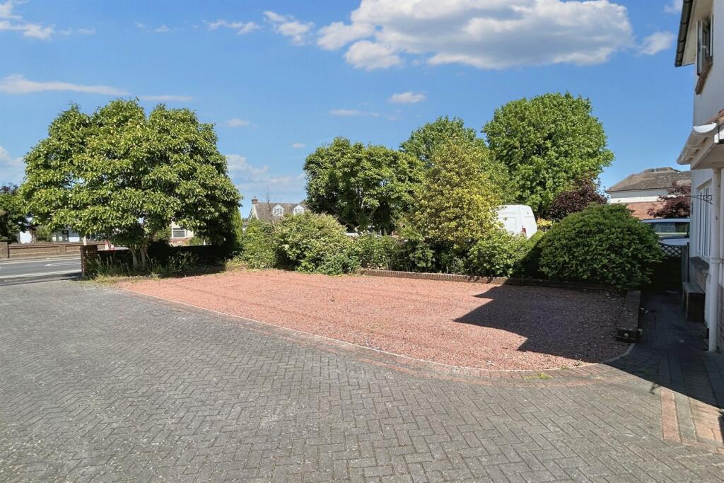 Additional image 24 of Bearwood