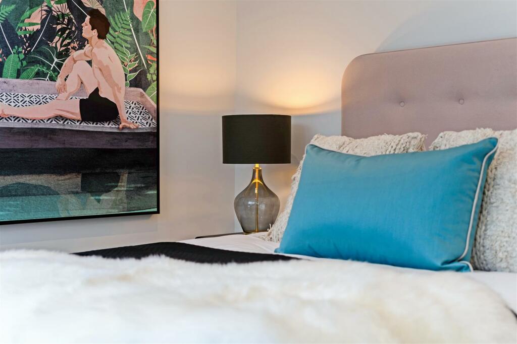 Additional image 28 of Sandbanks Road, Lilliput