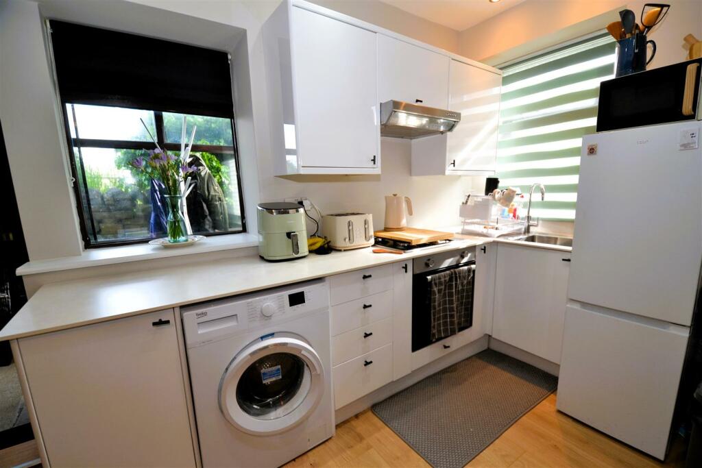 Additional image 17 of Main Road, Denholme, Bradford