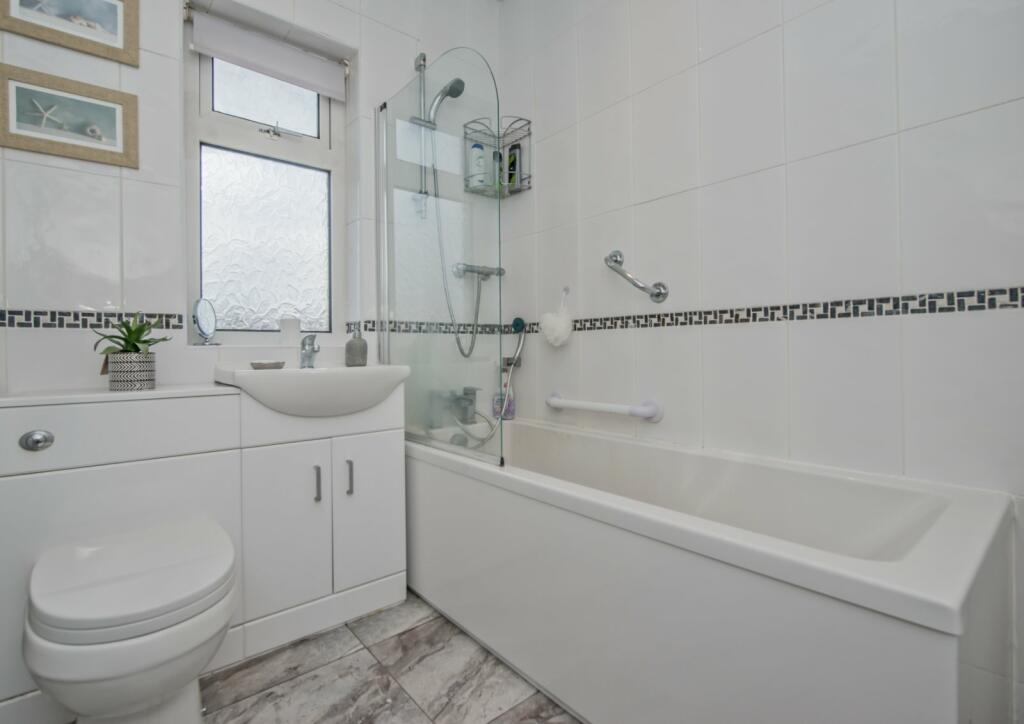 Additional image 11 of Knowles Avenue, Holmewood, Bradford, BD4