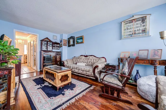 Additional image 11 of 7475 Goreway Dr Unit 18